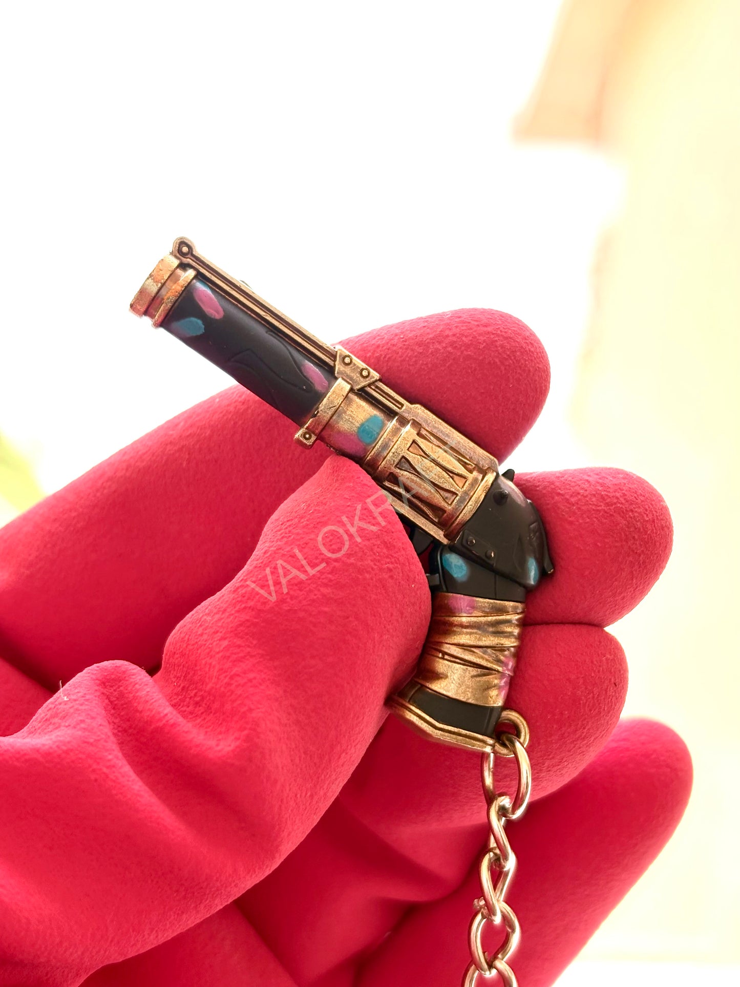 [5 CM] Arcane Sheriff Miniature Full Metal Keychain with Ring, Replica from FPS game Valorant