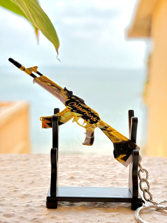 [9 CM] Champions 2021 Vandal Miniature Full Metal Keychain with Ring Replica from the FPS game Valo