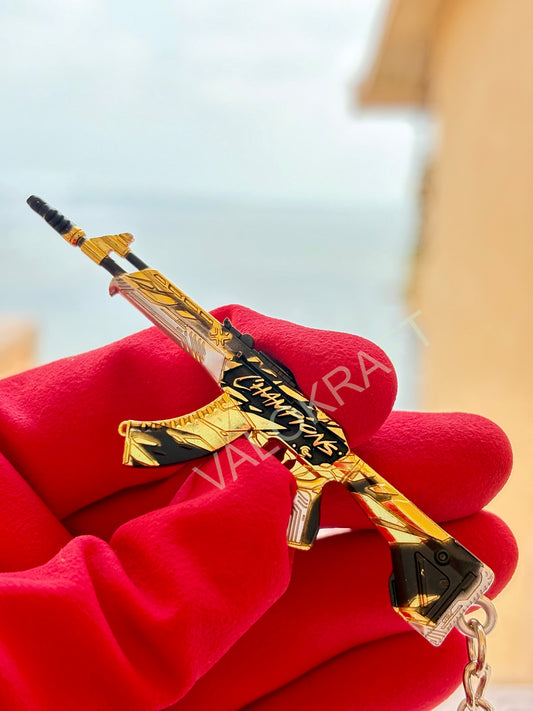 [9 CM] Champions 2021 Vandal Miniature Full Metal Keychain with Ring Replica from the FPS game Valo