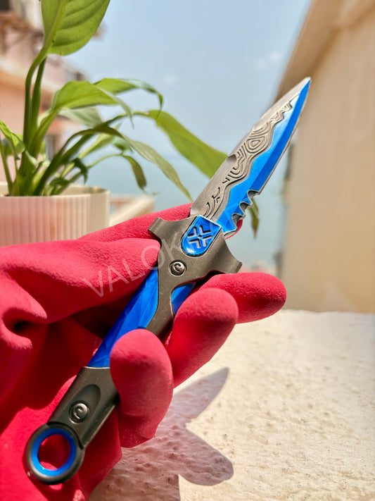 [21 CM] VCT Lock In Cosplay Full Metal Life Size Replica from Valo (Comes with Leather Pouch)