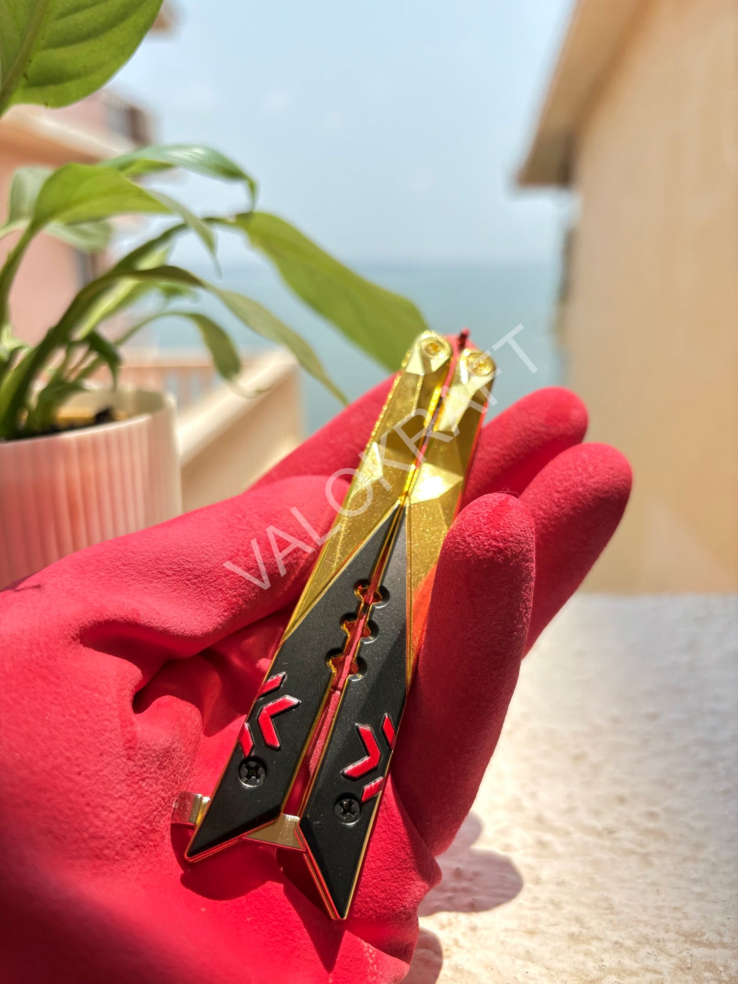 [21 CM] [Glow In Dark] Champions 2022 Butterfly Knife Full Metal Replica from FPS game Valo.