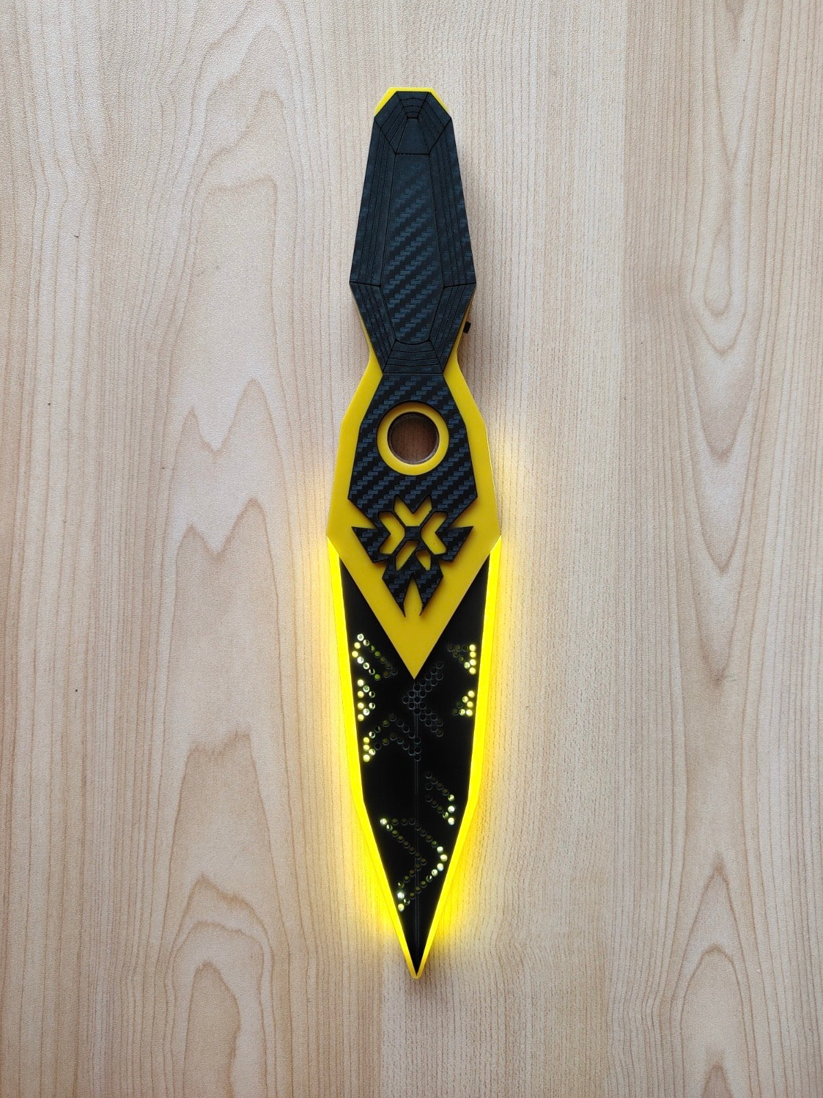 [27 CM] [Glowing LED] Champions 2023 Kunai Knife Acrylic Blunt Cosplay Item from Valo